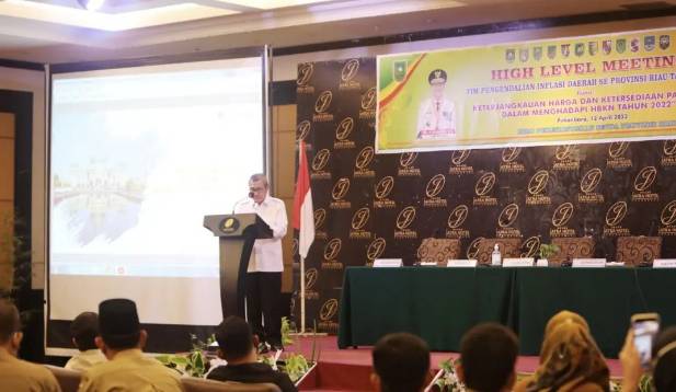 Ketua TPID Inhil H. Syamsuddin Uti Hadiri Rapat High Level Meeting TPID Provinsi Riau TH 2022