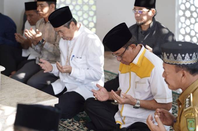 Bupati Inhil HM. Wardan Sambut Gubri Syamsuar di Kediaman dalam Acara Safari Ramadhan