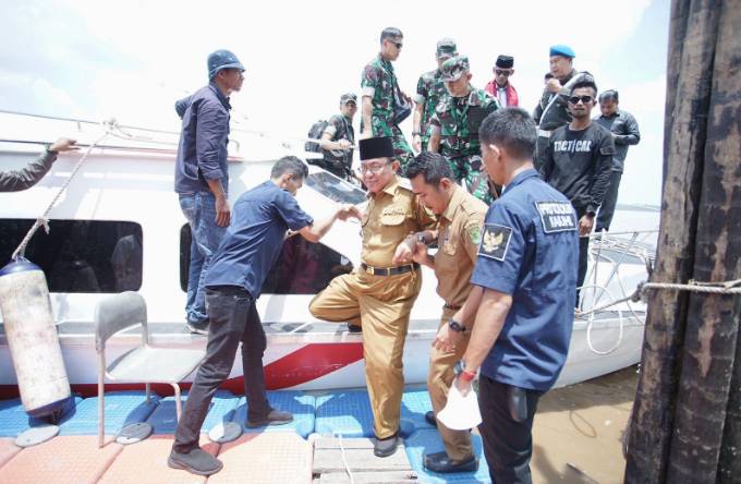 Bupati Inhil Sambut Kedatangan Danrem 031/Wira Bima dan Ziarah ke Makam Tuan Guru Sapat