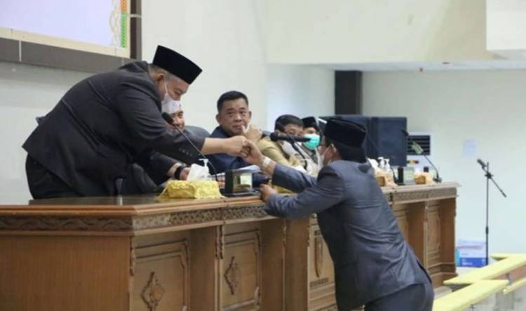 Wakil Ketua I DPRD Inhil Pimpin Rapat Paripurna ke-7