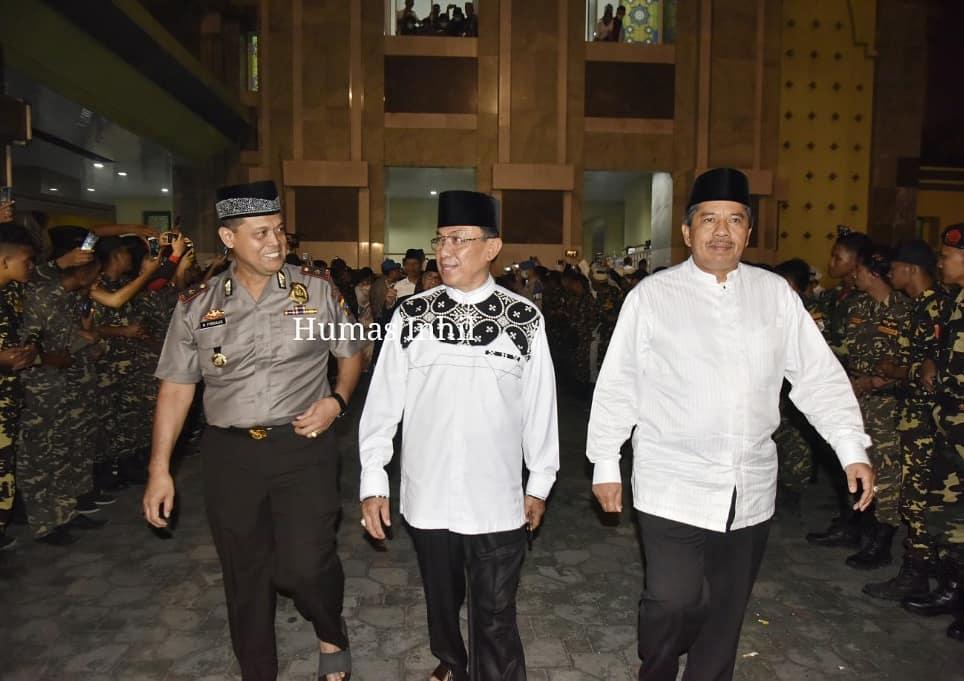 BUPATI INDRAGIRI HILIR HM WARDAN IKUTI SHOLAT ISTIGHOSAH KEBANGSAAN DI PEKAN BARU