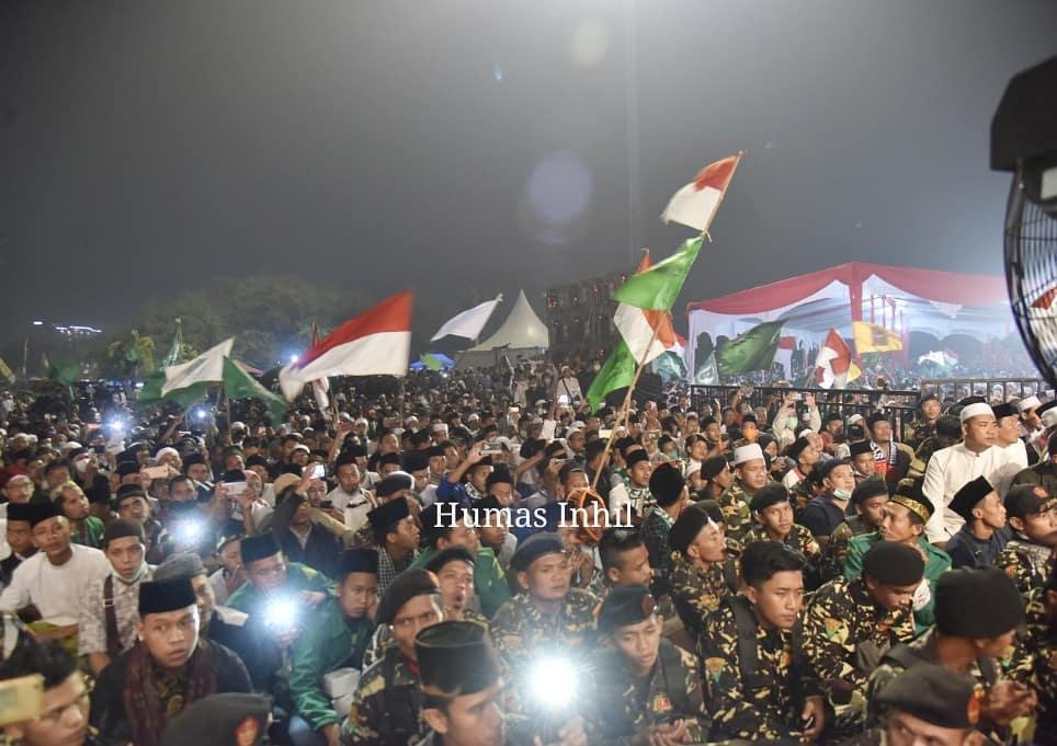 BUPATI INDRAGIRI HILIR HM WARDAN IKUTI SHOLAT ISTIGHOSAH KEBANGSAAN DI PEKAN BARU