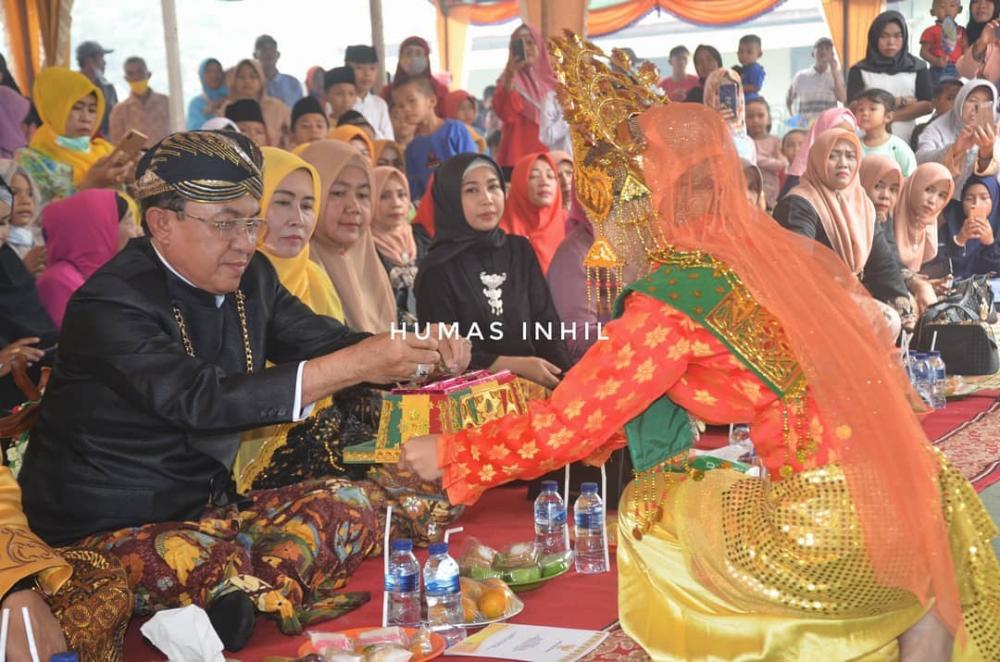 Bupati Indrgiri Hilir HM Wardan Hadiri Grebek Suro dan Kirab Budaya
