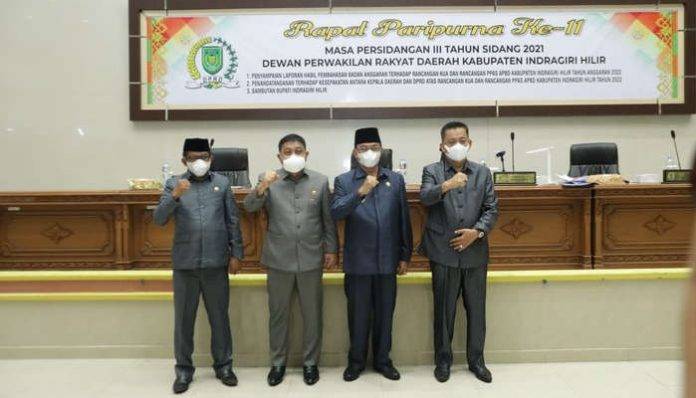 DPRD Dan Bupati Kabupaten Indragiri Hilir Tanda Tangani KUA dan PPAS APBD Tahun Anggaran 2022