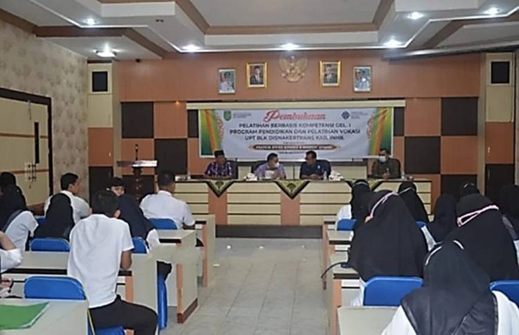 Bupati Inhil Buka Pelatihan Berbasis Kompetensi Gel. 1 Program Pendidikan dan Pelatihan Vokasi UPT BLK Disnakertrans Kab. Inhil