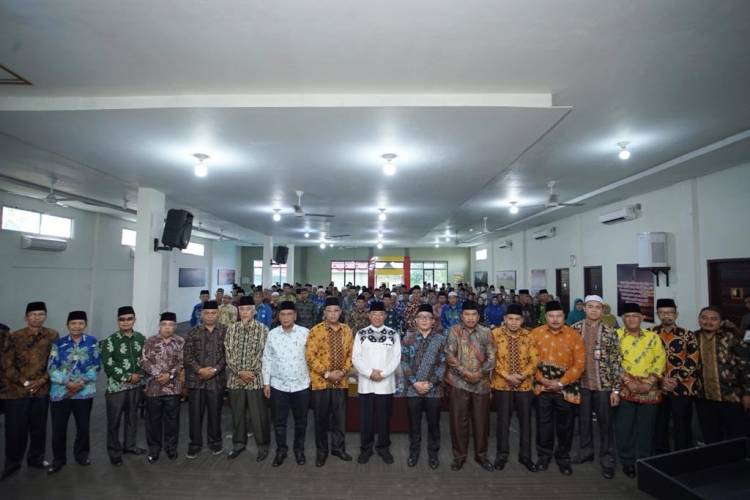 Bupati HM. Wardan Buka Kegiatan Penguatan Moderasi Beragama bagi Penyuluh Agama di Kemenag Inhil