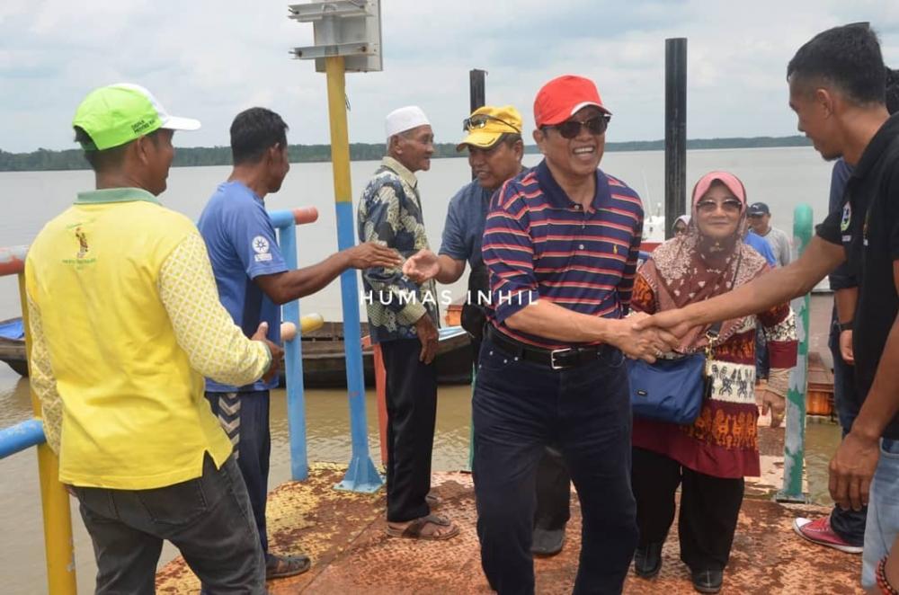 Sekda Inhil H Said Syarifuddin Mengajak Tamu Singapura Melihat Keindahan Pantai Solop