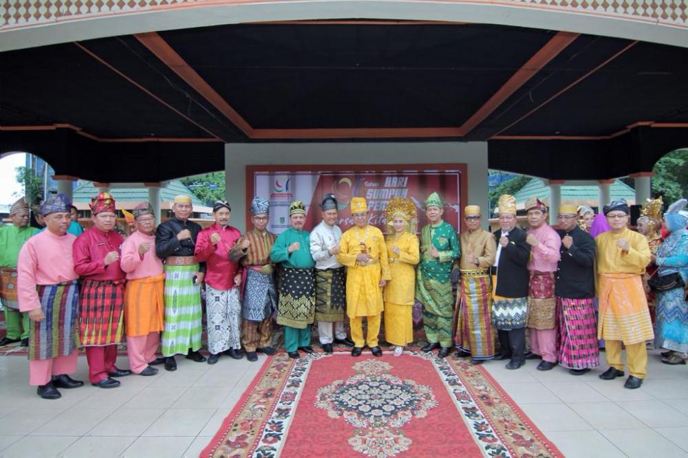 Bupati Indragiri Hilir HM Wardan Pembina Upacara Pada Hari Sumpah Pemuda Ke - 91