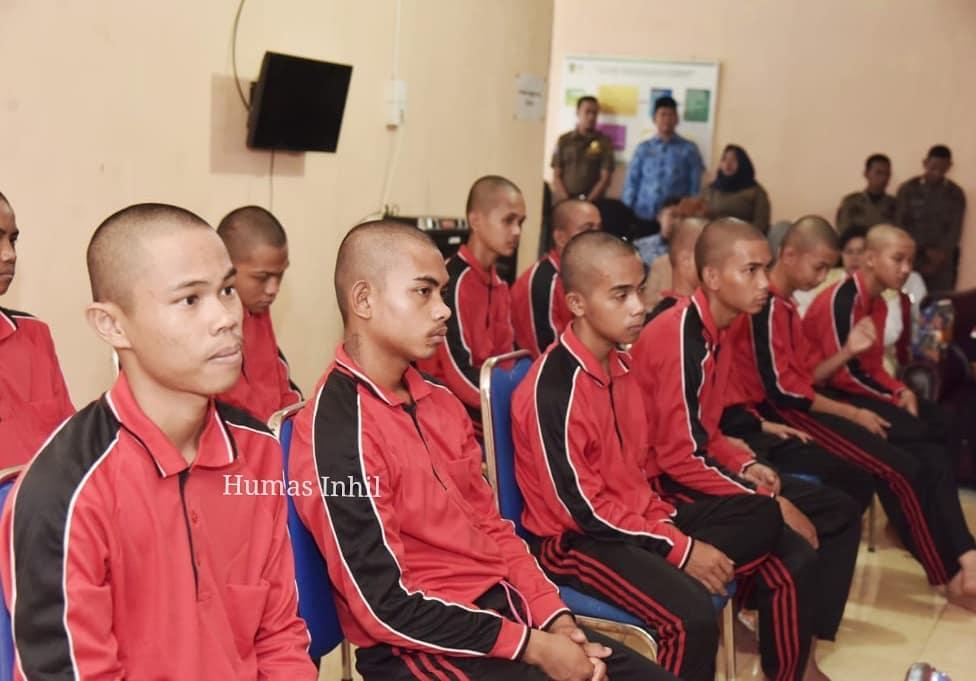 Bupati Inhil Membuka Pembinaan Anak Remaja Pengguna Lem dan Obat Oplosan