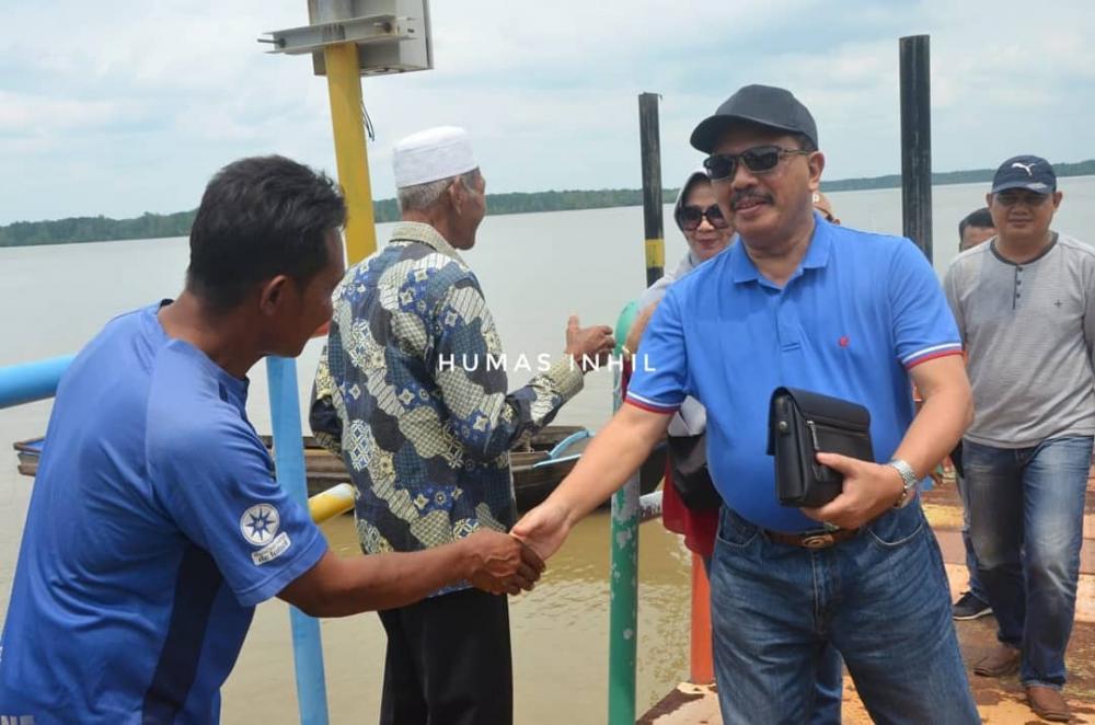 Sekda Inhil H Said Syarifuddin Mengajak Tamu Singapura Melihat Keindahan Pantai Solop