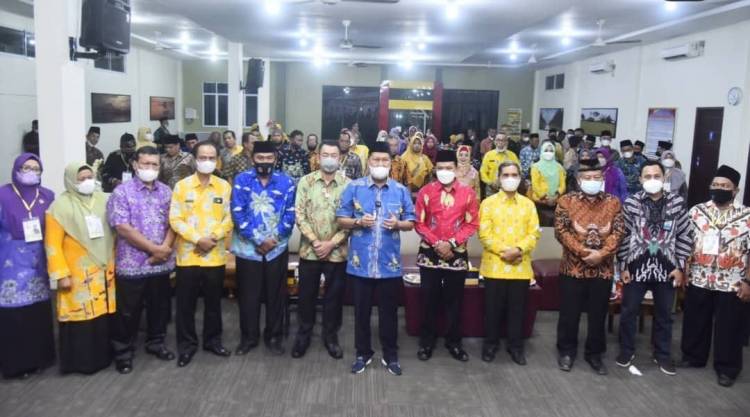 Wabup inhil H.Syamsuddin Uti Membuka Perlombaan dan Pertandingan dalam Rangka HUT Ke-76 PGRI dan HGN 2021