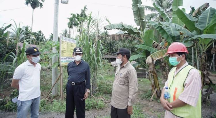Tinjau Ruas Jalan , Bupati Inhil HM.Wardan Inginkan Pekerjaan Tidak Asal-asalan.