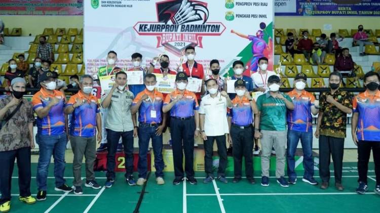 Kejurpov Badminton Inhil Tahun 2021, Resmi Ditutup Bupati HM. Wardan
