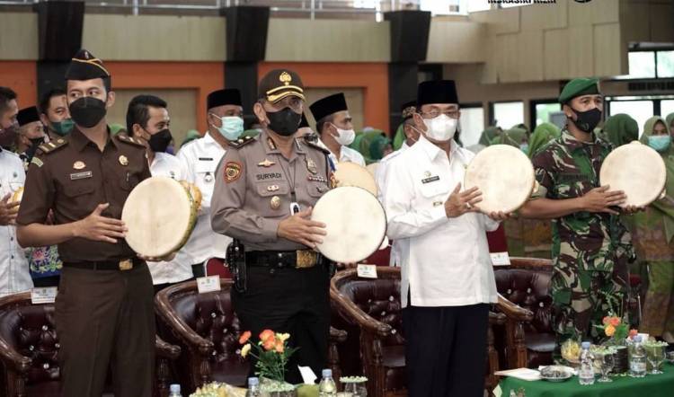 Bupati Inhil Hadiri Peringatan Harlah Muslimat NU ke 75