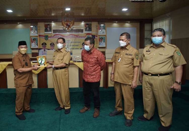 Percepat Konektivitas Hubungan Antar Wilayah Pemkab Inhil Dilaksanakan MoU Dengan Pemkab Tanjabtim dan Tanjab Barat Provinsi Jambi.