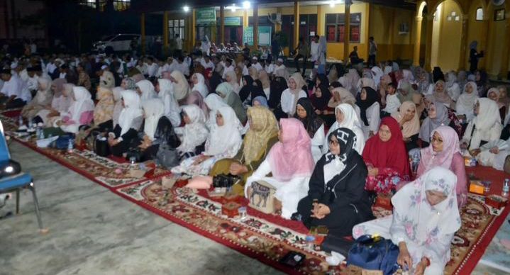 Pj BUpati Inhil Herman Hadiri Milad UNISI Ke 16 Di Kampus Jalan Soebrantas Tembilahan