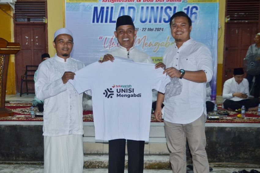 Pj BUpati Inhil Herman Hadiri Milad UNISI Ke 16 Di Kampus Jalan Soebrantas Tembilahan