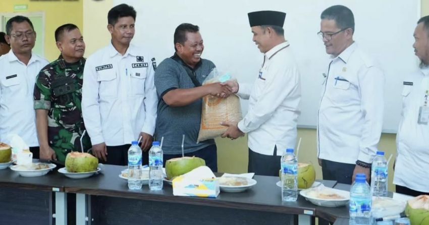 Pj. Bupati Herman Bahas Perkembangan Pertanian Sekaligus Berdialog Dengan Kelompok Tani Kecamatan Kempas