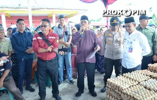 Pj Bupati Indragiri Hilir H Herman Buka Opersi Pasar Murah Di Kecamatan Kateman