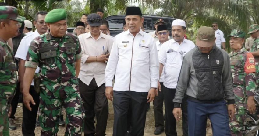Pj. Bupati Herman Bahas Perkembangan Pertanian Sekaligus Berdialog Dengan Kelompok Tani Kecamatan Kempas