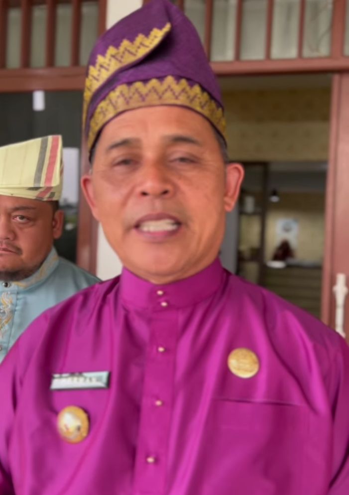 Pj Bupati Indragiri Hilir Herman Kadi Insektur Upacara Milad Riau Ke 67