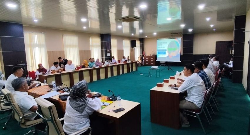 Pj Bupati Inhil Erisman Yahya Yang Diwakili Junaidi Ismail Buka Rapat Pleno 1 TPAKD