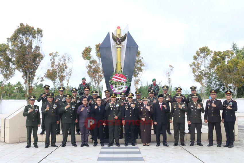 Pj Bupati Ikuti Upacara Ziarah Nasional Memperingati HUT TNI ke-79 di Indragiri Hilir