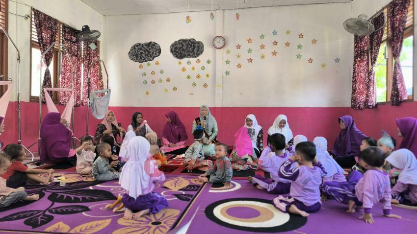 Bunda PAUD Indragiri Hilir Kartika Sari Erisman Dsambut Hangat Peserta Didik