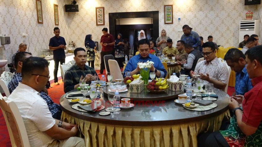 Pj Bupati Inhil H.Erisman Yahya Jamu Makan Malam Kapolda Riau