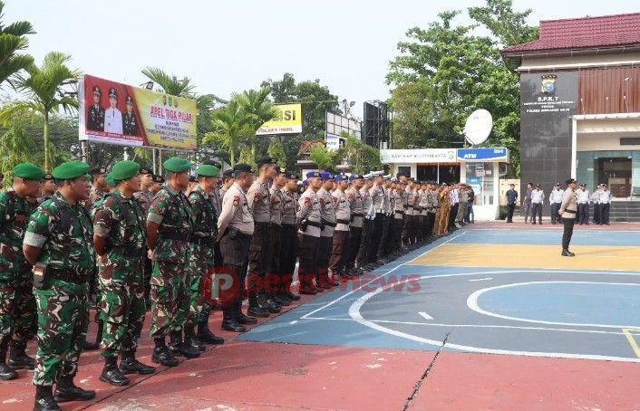 Pj Bupati Inhil Erisman Yahya Apel dalam rangka kesipan pengamanan penetapan dan pengundian nomor urut Calon Bupati Dan Wakil Bupati tahun 2024