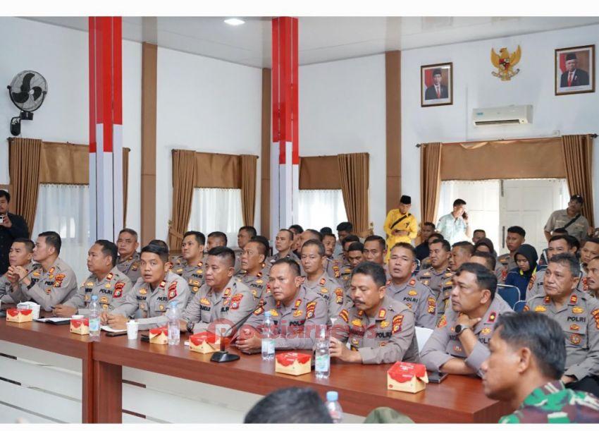 Penjabat (Pj) Bupati Inhil, H. Erisman Yahya menghadiri Rapat Koordinasi (Rakor) Lintas Sektoral Operasi Mantap Praja Lancang Kuning 2024