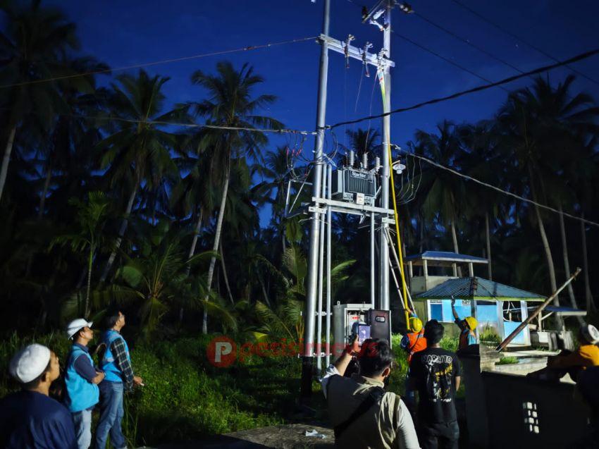 Listrik Resmi Mengalir di Pelangiran Kecil dan Teluk Bunian, Warga Akhirnya Rasakan Terangnya Setelah Puluhan Tahun