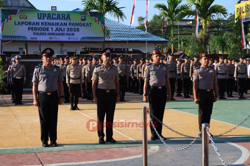 31 Personel Polres Inhil Naik Pangkat, Kapolres: &ldquo;Ini Penghargaan Atas Dedikasi dan Loyalitas*&rdquo;