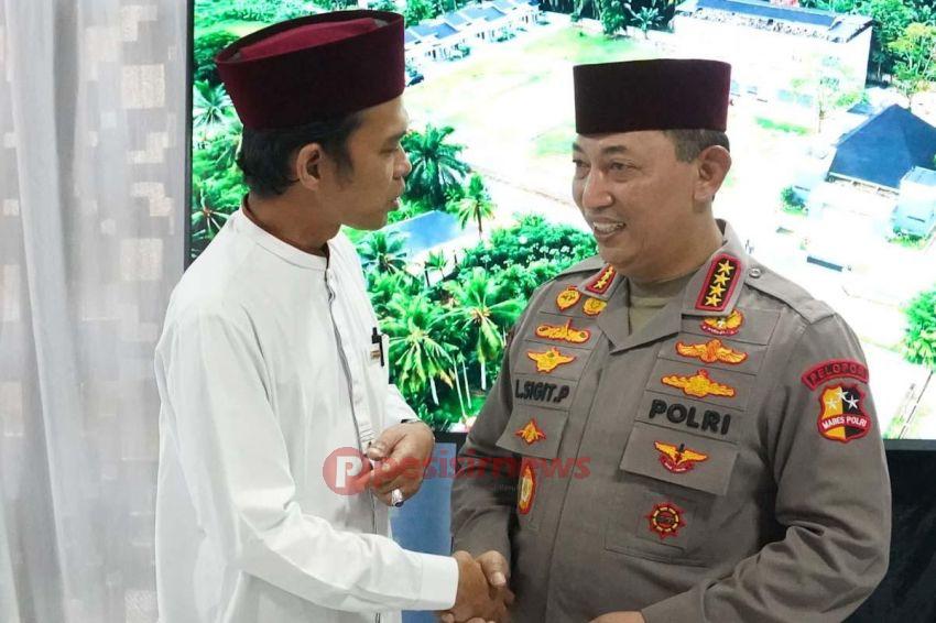 Sambangi Ponpes Ustaz Abdul Somad, Kapolri Sampaikan Pesan Bersatu dalam Keberagaman