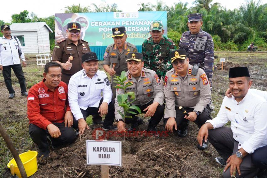 Kapolda Riau dan Gubernur Riau Kunker ke Kepulauan Meranti, Tinjau Pos Satkamling, Jembatan Panglima Sampul, hingga Green Policing