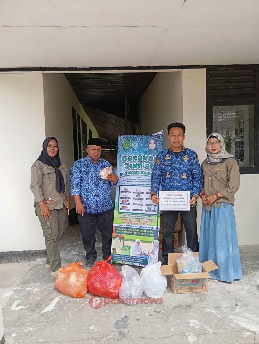 Dinas Pangan Inhil Serahkan Bantuan Sembako dan Uang Tunai ke Panti Lansia