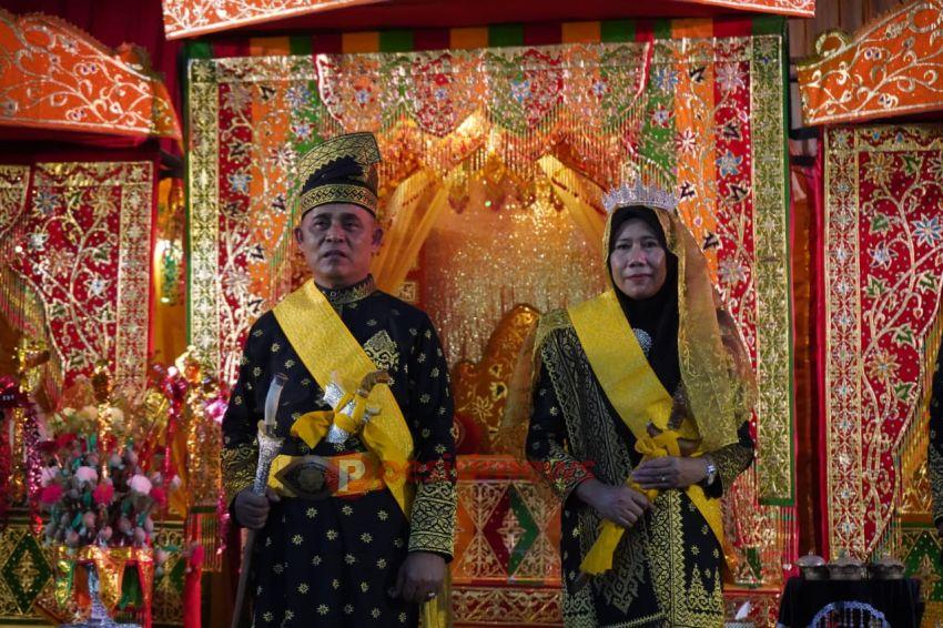 Bupati Inhil Herman Terima Gelar Adat Datuk Seri Setia Amanah pada Pelantikan Pengurus LAMR 2025&ndash;2030