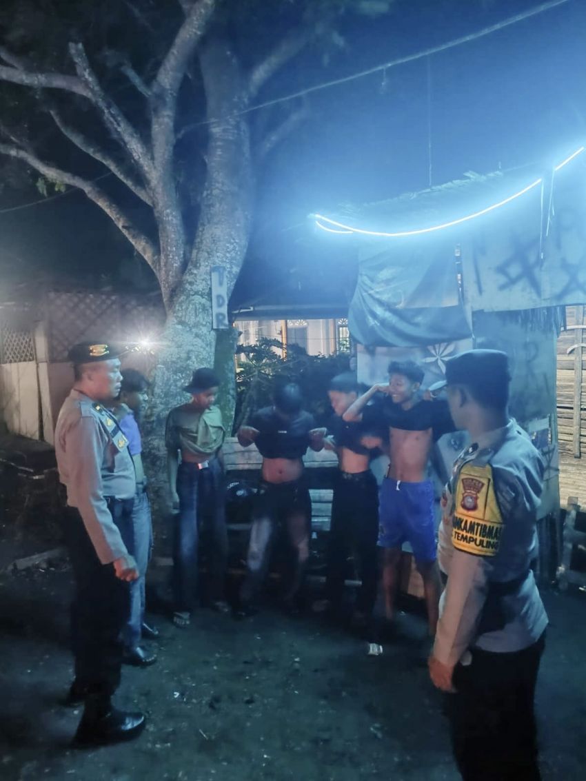 Polsek Tempuling Laksanakan Blue Light Patroli, Situasi Kamtibmas Aman dan Kondusif