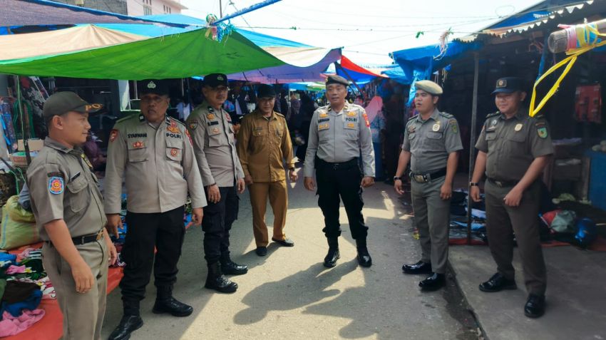 Polsek Tempuling Gelar KRYD Bersama Forkopincam, Sasar Premanisme di Pasar Sungai Salak