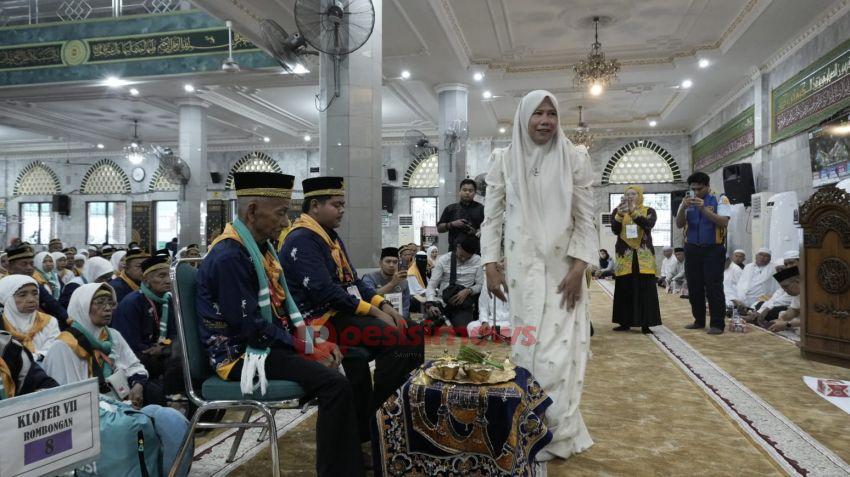 Wakil Bupati Lepas Keberangkatan Jamaah Haji Kloter 11, Doa dan Harapan Mengiringi dari Tanah Inhil
