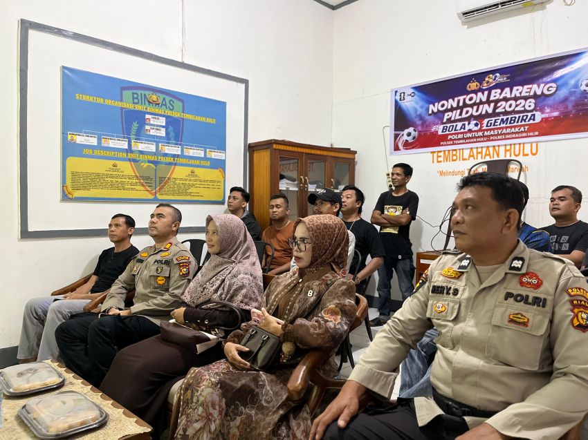 Polsek Tembilahan Hulu Gelar Nobar Piala Dunia 2026 Bersama Warga