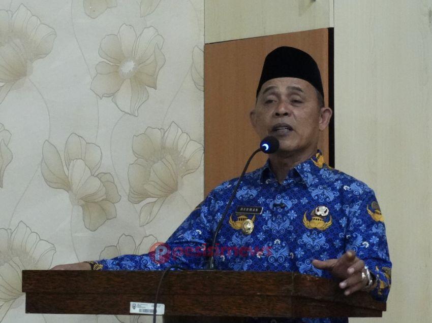 Bupati Inhil Dorong ASN BerAKHLAK Berorientasi Kinerja, Apresiasi OPD Berprestasi dalam Pelayanan Publik