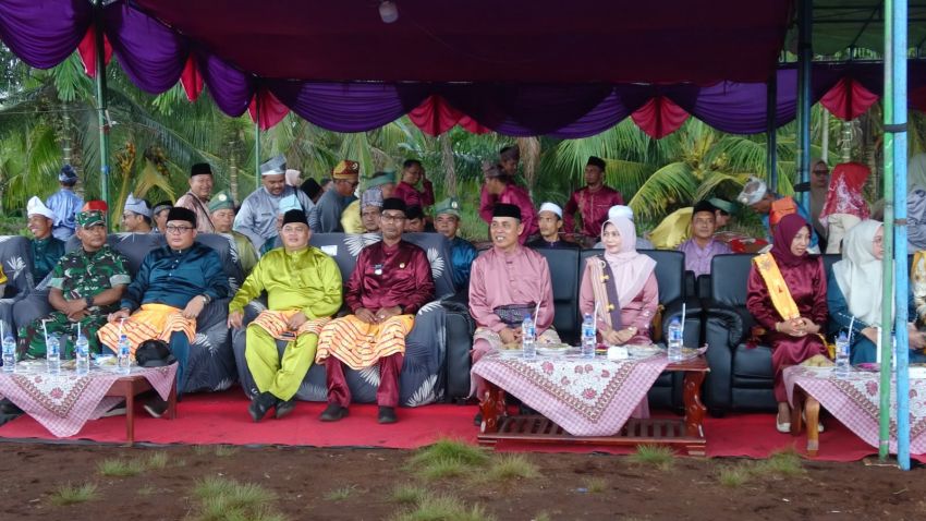 Bupati Herman Lepas Pawai Ta&rsquo;aruf, MTQ Kecamatan Pelangiran Jadi Momentum Syiar Islam dan Lahirkan Generasi Qur&rsquo;ani