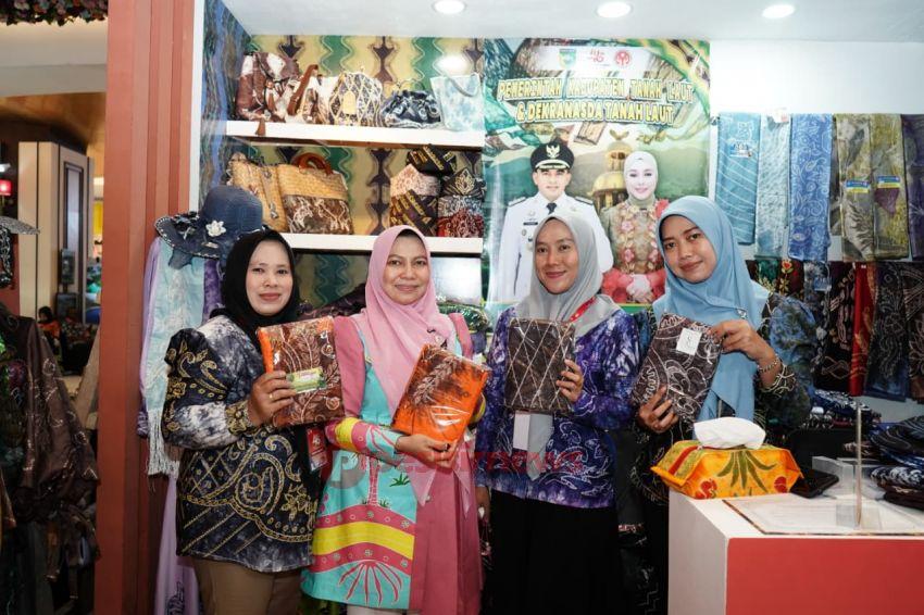 UMKM Inhil Unjuk Gigi di Puncak HUT Dekranas ke-46, Produk Kriya, Wastra, dan Kuliner Tampil di Tingkat Nasional