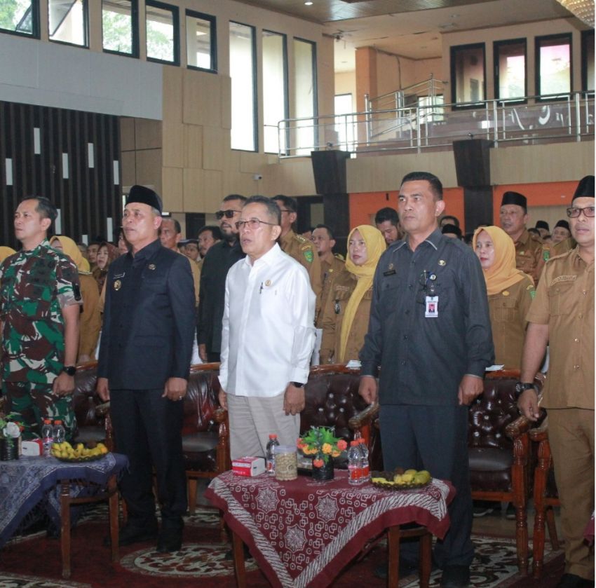 H M Yusuf Said Anggota Komisi III DPRD Inhil Menghadiri Rakor Koperasi Merah Putih
