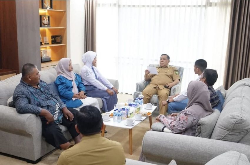 Plt Gubernur Riau Lepas Dua Capaska Nasional, Titip Pesan Jaga Nama Baik Daerah dan Bangsa