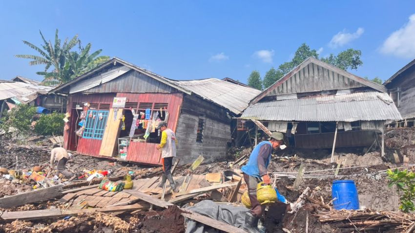 BPBD Inhil Laksanakan Kaji Cepat dan Evakuasi Korban Bencana Abrasi di Desa Sungai Nyiur Kecamatan Tanah Merah