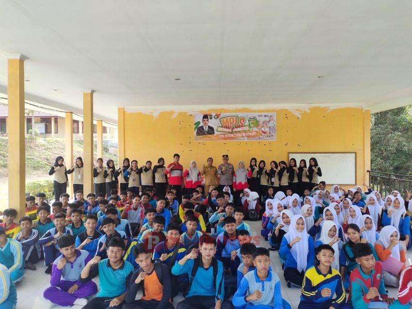 Kapolsek Kemuning Jadi Narasumber MPLS, Bekali Siswa Baru dengan Edukasi Anti-Bullying, Bahaya Narkoba, dan Disiplin