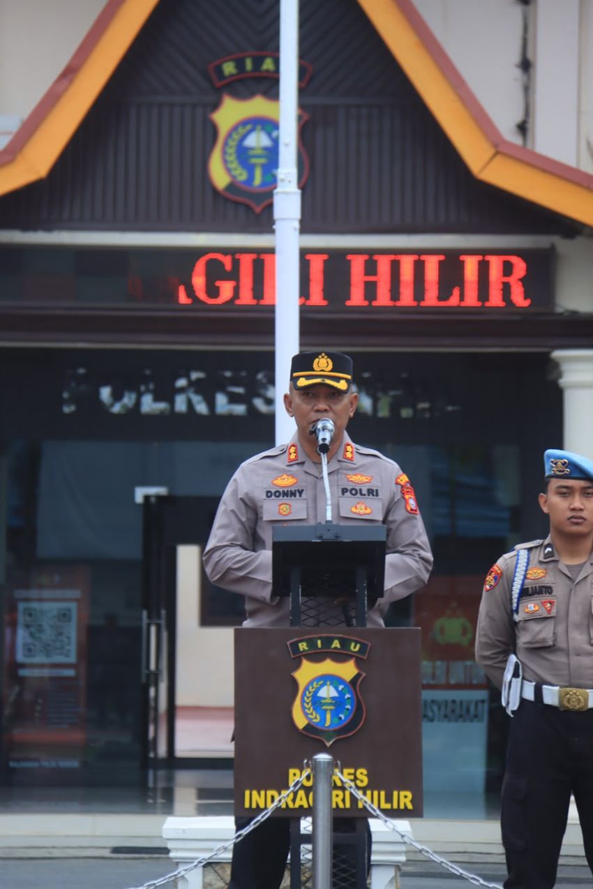 Perdana Pimpin Apel Pagi, Kapolres Inhil AKBP Donny Eko Listianto, S.H., S.I.K., M.H., Tekankan Disiplin, Profesionalisme, dan Pelayanan 110