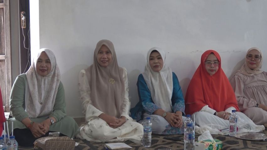 Wakil Bupati Indragiri Hilir (Inhil) Yuliantini, hadiri Peringatan Maulid Nabi Muhammad SAW 1448 H di Masjid Al Hidayah, Desa Gembira, Kecamatan Gaung
